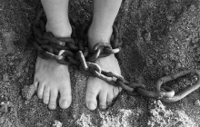 В РФ умственно отсталый мальчик совратил двух первоклассниц