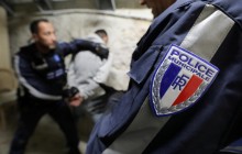 У Франції затримали вантажівку із 30 мігрантами, серед яких – діти