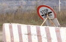 Розведення військ проходить без камер – журналістів не допускають у район Золотого (відео)