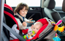 В Україні починають штрафувати водіїв за перевезення дитини без автокрісла