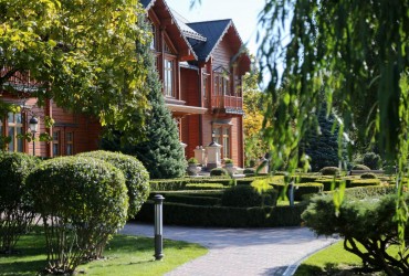 «Цап-відбувайло усім стане в нагоді»: як готуються до повернення «Баті» в Межигір'ї