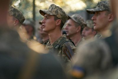 Стиль милитари в женской одежде: фото, с чем носят одежду в стиле милитари / Школа Шопинга