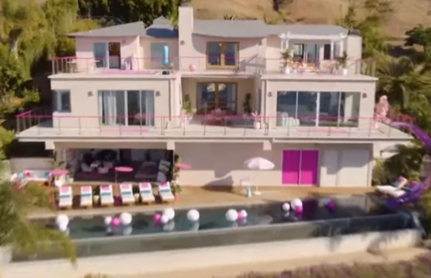 У Малібу компанія оренди житла пропонує пожити у будиночку для Барбі (відео)