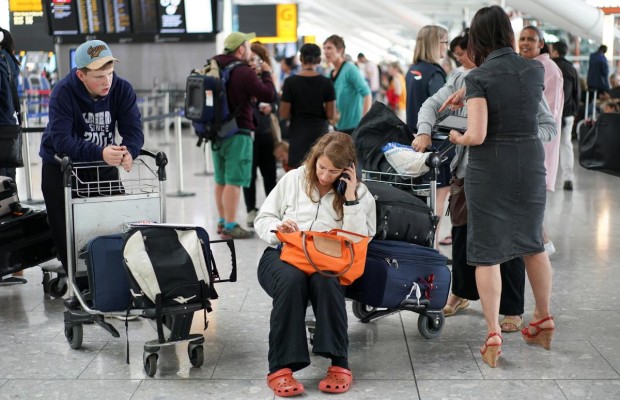 Из-за атаки дронов в Москве отменили 90 авиарейсов