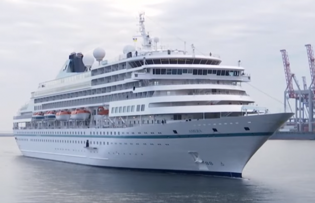 Уперше за два роки: до Одеси зайшов іноземний круїзний лайнер (відео)