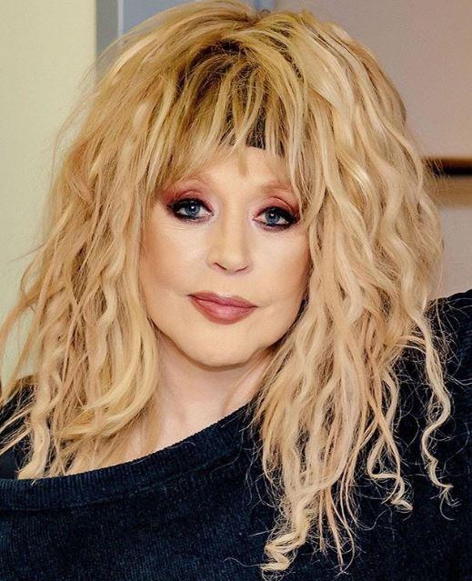 На знімку Пугачова показала обличчя великим планом / фан-група Пугачової в Instagram