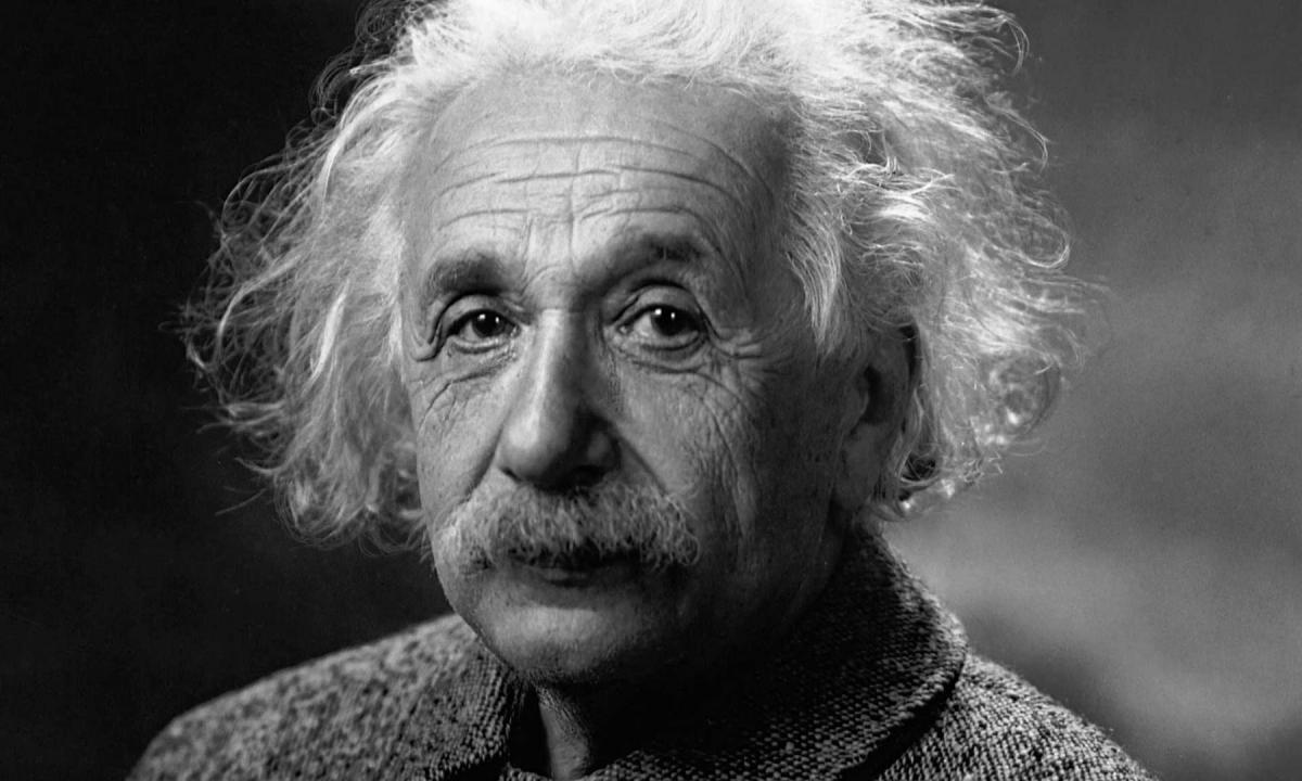 Эйнштейн представил квантовую теорию света / nbrkomi.ru
