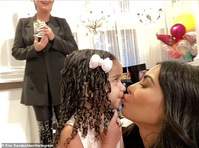 instagram.com/kimkardashian instagram.com/kimkardashian