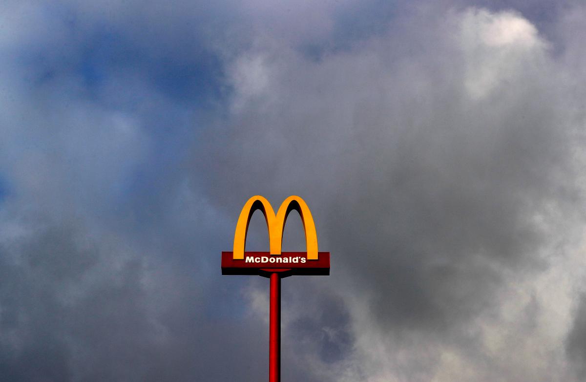 У Києві працюватимуть на доставку 10 ресторанів McDonald’s / фото REUTERS