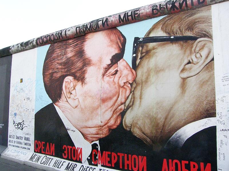Падение Берлинской стены не принесло "конец истории" / Flickr/Andrew Fogg Падение Берлинской стены не принесло "конец истории" / Flickr/Andrew Fogg
