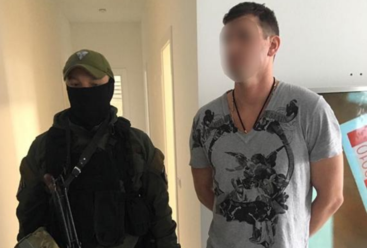 Задержанные заподозрили уборщицу в похищении 20 тысяч долларов / npu.gov.ua