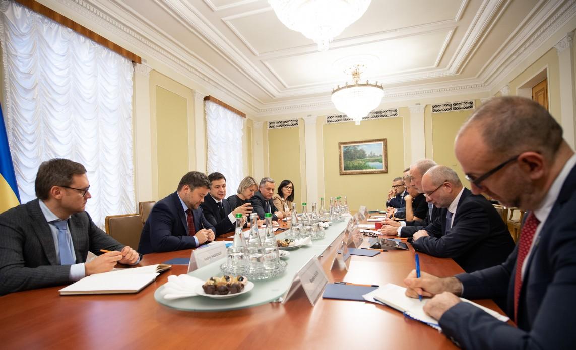 Zelensky has met with G7 Ambassadors / Photo from president.gov.ua Zelensky has met with G7 Ambassadors / Photo from president.gov.ua
