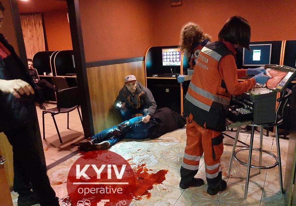 Потерпілий отримав проникаюче ножове поранення в ногу \ kyivoperativ.info Потерпілий отримав проникаюче ножове поранення в ногу \ kyivoperativ.info