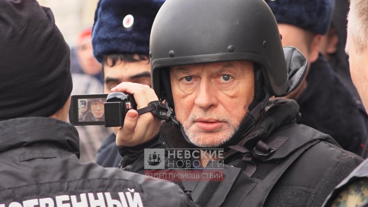 На Соколова були бронежилет і захисний шолом / фото: "Невские Новости" На Соколова були бронежилет і захисний шолом / фото: "Невские Новости"
