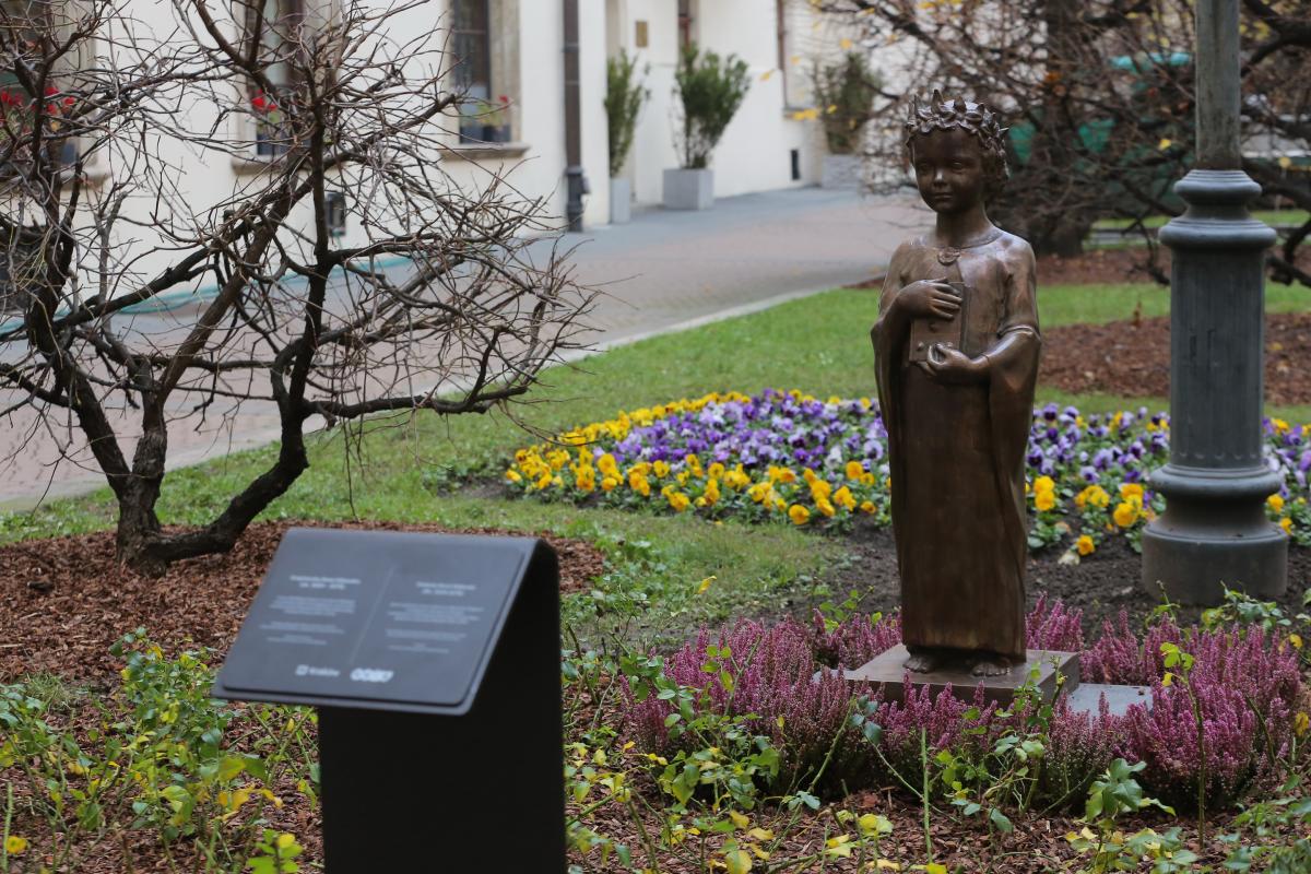 У польському Кракові з'явився пам'ятник Анні Ярославні / kyivcity.gov.ua У польському Кракові з'явився пам'ятник Анні Ярославні / kyivcity.gov.ua