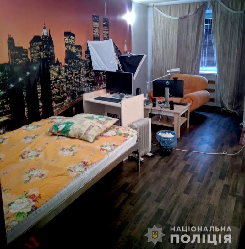 Організатори орендували три квартири та облаштували їх під порностудії \ dp.npu.gov.ua Організатори орендували три квартири та облаштували їх під порностудії \ dp.npu.gov.ua