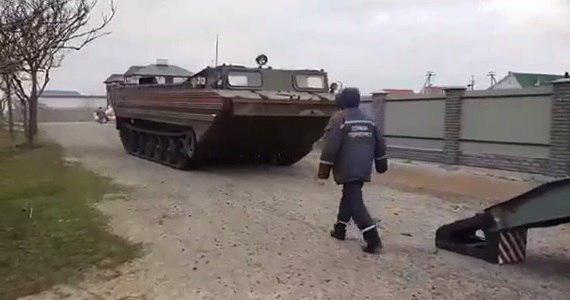ГСЧС проводит спасательную операцию / фото: скриншот видео ГУ ГСЧС Запорожской области ГСЧС проводит спасательную операцию / фото: скриншот видео ГУ ГСЧС Запорожской области