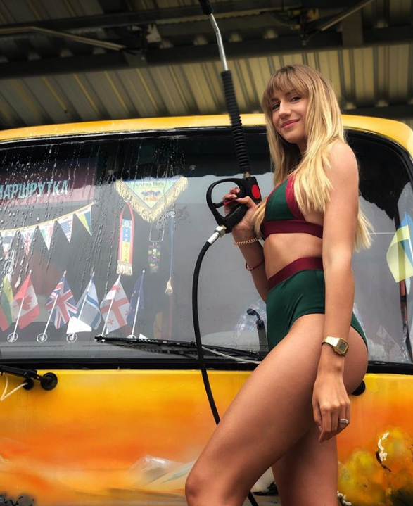 Никитюк сверкнула ягодицами на камеру / instagram.com/lesia_nikituk