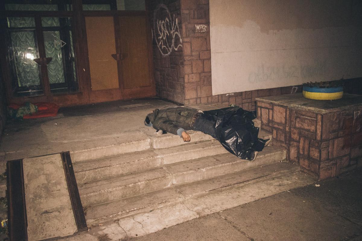 При себе у мужчины документов не было / фото: "Информатор" При себе у мужчины документов не было / фото: "Информатор"