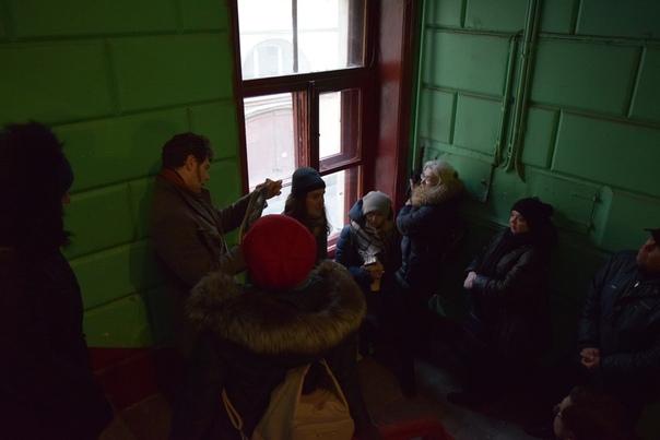 По словам организаторов, «дом Соколова вписался и в тематику, и в маршрут экскурсии» / vk.com/bloodypiter По словам организаторов, «дом Соколова вписался и в тематику, и в маршрут экскурсии» / vk.com/bloodypiter