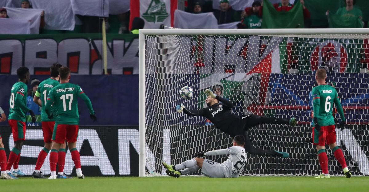 Локомотив - Байер / REUTERS