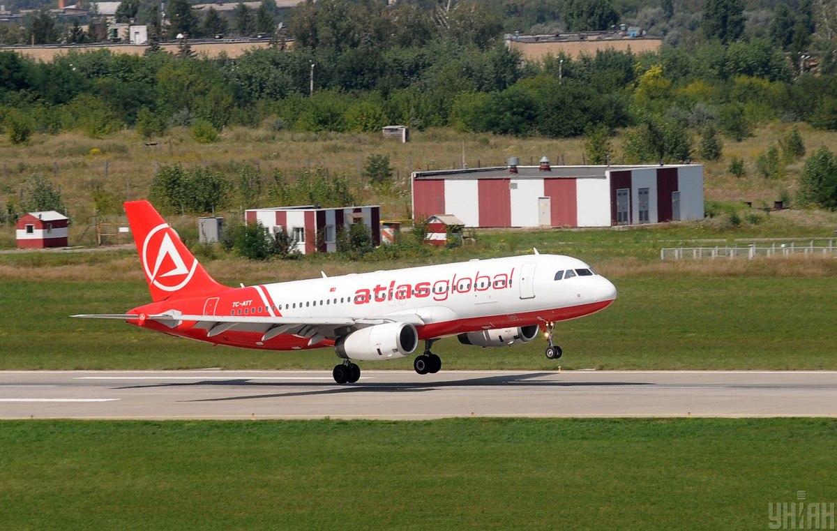 AtlasGlobal остановил все свои полеты / фото УНИАН AtlasGlobal остановил все свои полеты / фото УНИАН