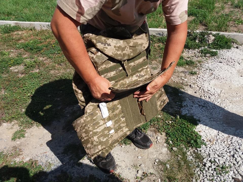 Украинские военные будут обеспечены бронежилетами / фото: facebook.com/gursmz Украинские военные будут обеспечены бронежилетами / фото: facebook.com/gursmz