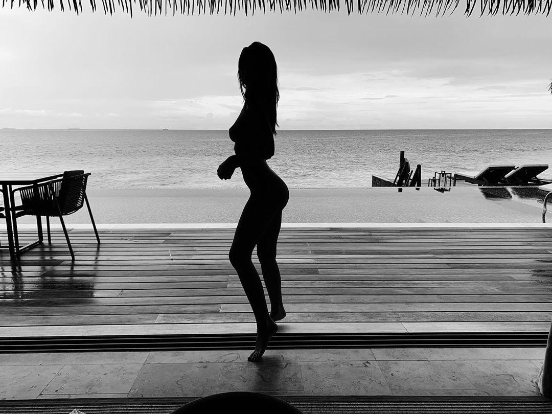 Емілі Ратаковськи відпочиває на Мальдівах / фото instagram.com/emrata Емілі Ратаковськи відпочиває на Мальдівах / фото instagram.com/emrata