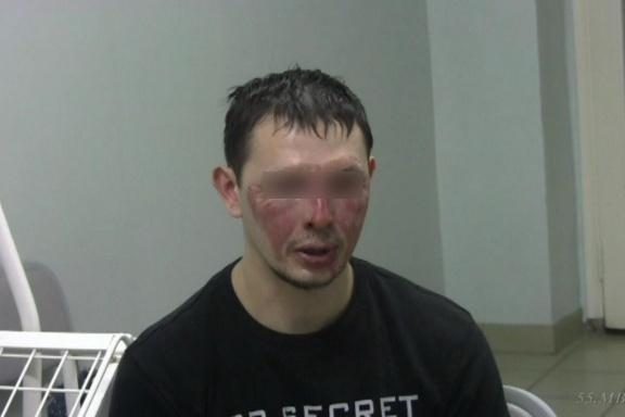 Сам палій потрапив у лікарню з опіками / Фото: vk.com / 55mvd Сам палій потрапив у лікарню з опіками / Фото: vk.com / 55mvd