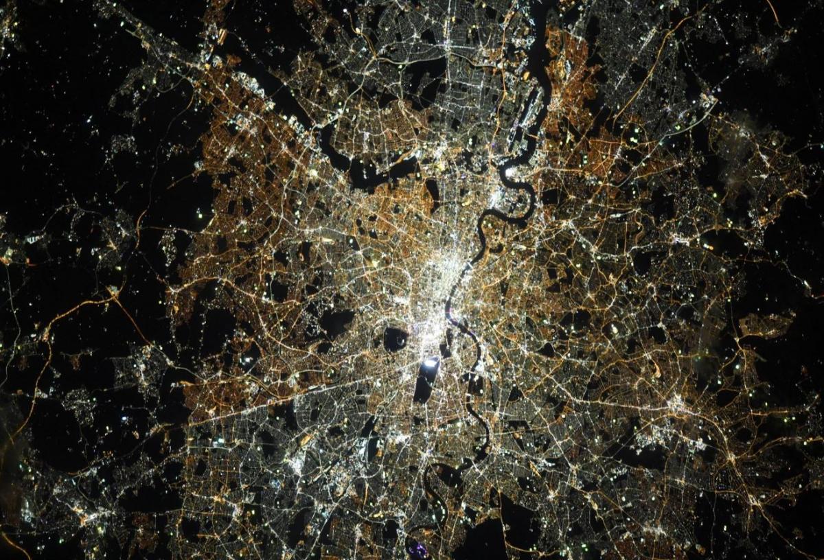 Астронавт NASA сфотографировала Лондон с борта МКС / Twitter/Jessica Meir