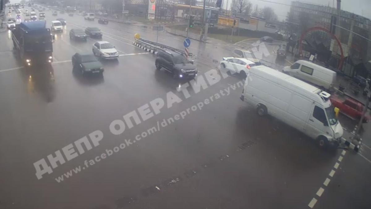 Пострадал пассажир ВАЗа / скриншот из видео Пострадал пассажир ВАЗа / скриншот из видео