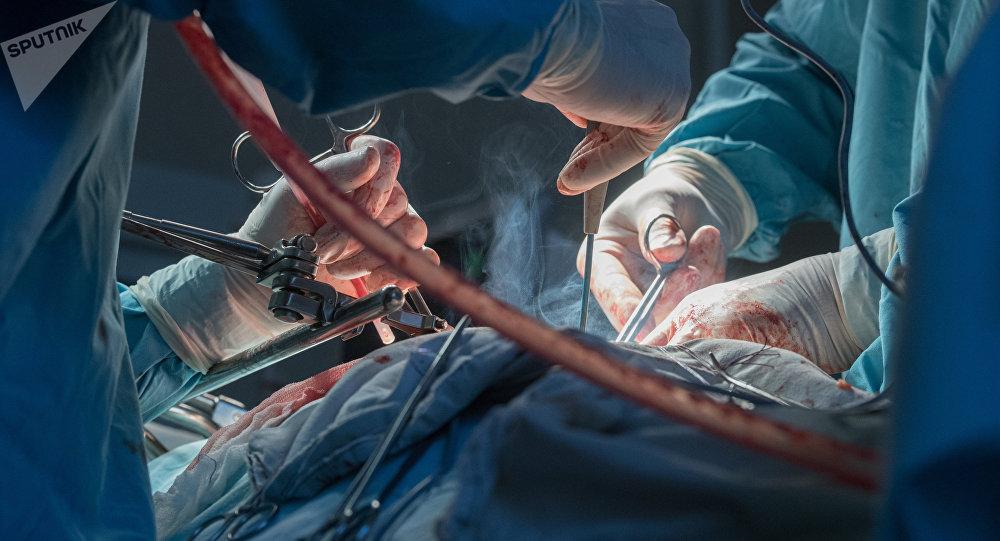 Первую операцию по пересадке сердца провели в 1967 году / sputnik.by