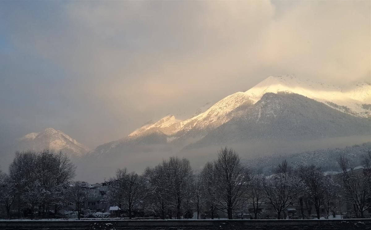 Фото Набережная Инсбрука в окружении Альп 09 ноября 2019