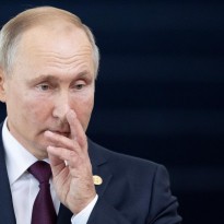 Putin allows "flexibility" of Minsk agreements