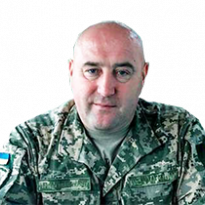 «Коли починається війна, звуть солдата і Бога. Коли закінчується, про Бога забувають, солдата судять». У нас так і відбувається. Тільки війна ще не закінчилася"