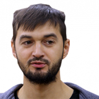 "Ціна інструменту зі сміття не вимірюється грошима. Такі речі стають дорогими, коли проходять певний еволюційний шлях, як гітара сера Браяна Мея з гурту «Queen»"