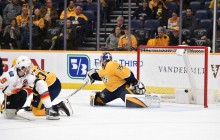 Хоккеист с украинскими корнями забросил феноменальную шайбу в НХЛ (видео)
