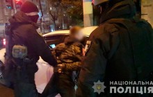 Изъяли 62 тысячи долларов и оружие: в Черновцах разоблачили банду фальшивомонетчиков