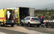 У Греції в холодильній камері вантажівки знайшли 41 мігранта