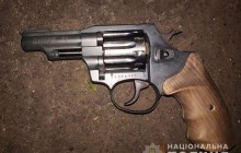 У Дніпрі в гуртожитку студент вистрелив в голову першокурсниці, а потім поранив себе