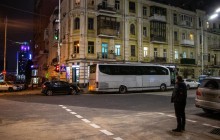 Прорив тепломережі у Києві: комунальники залатали провал, який вигляд зараз (фото)