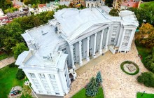 У Національному музеї історії України розпочали перевірку та відсторонили директора