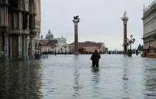 Венеция ушла под воду после рекордного наводнения (фоторепортаж)