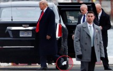 Трамп угодил в конфуз с туалетной бумагой (фото)