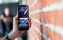 Культова розкладачка повернулася: Motorola представила Razr 2019 з гнучким екраном (фото, відео)