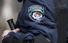 Выбивали признание: в Днепре за пытки будут судить четырех полицейских