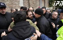 У Грузії протестувальники пікетували офіс провладної партії, сталися сутички з поліцією