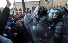 "Майдан" в Тбилиси: столкновения между протестующими и полицией продолжаются, 18 активистов задержаны