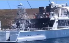 Рок для подводных обитателей: легендарная группа KISS устроила концерт на воде в Австралии (видео)