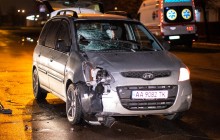 В Киеве водитель насмерть сбил женщину, перебегавшую дорогу